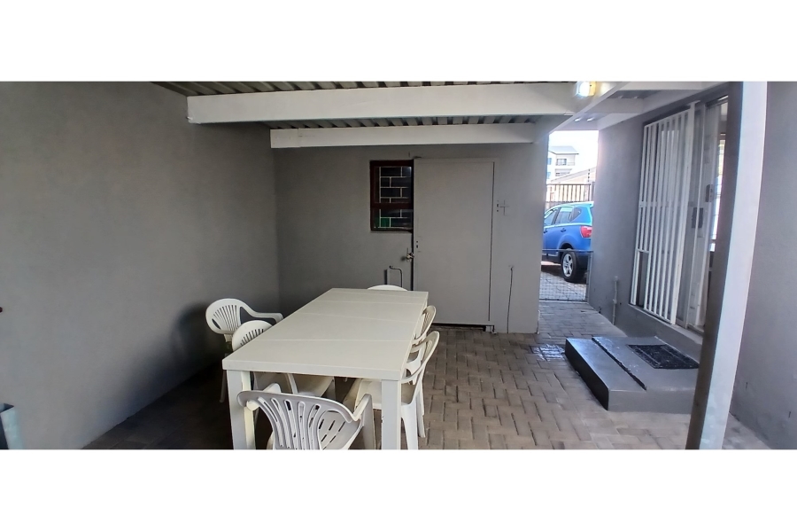 2 Bedroom Property for Sale in Richwood Western Cape